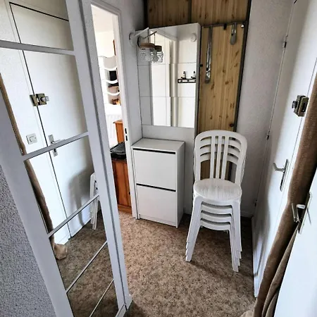 Appartement Le Carlton - Deux Pieces 4 Couchages A Port Leucate. Ref: 2car_331ac Mae-2271 *