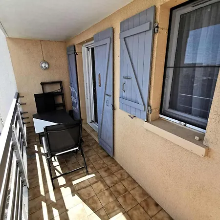 Le Carlton - Deux Pieces 4 Couchages A Port Leucate. Ref: 2car_331ac Mae-2271 *